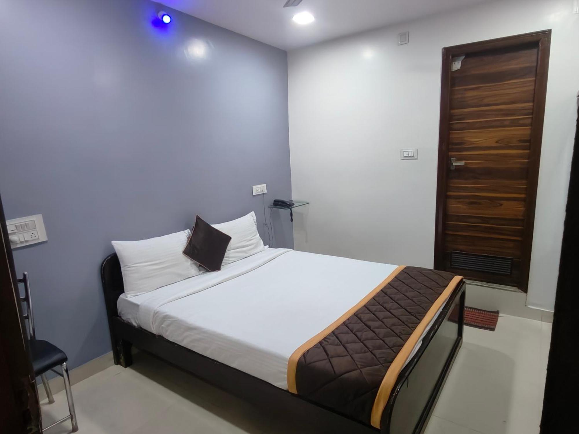 Hotel Golden Arch Bangalore Esterno foto